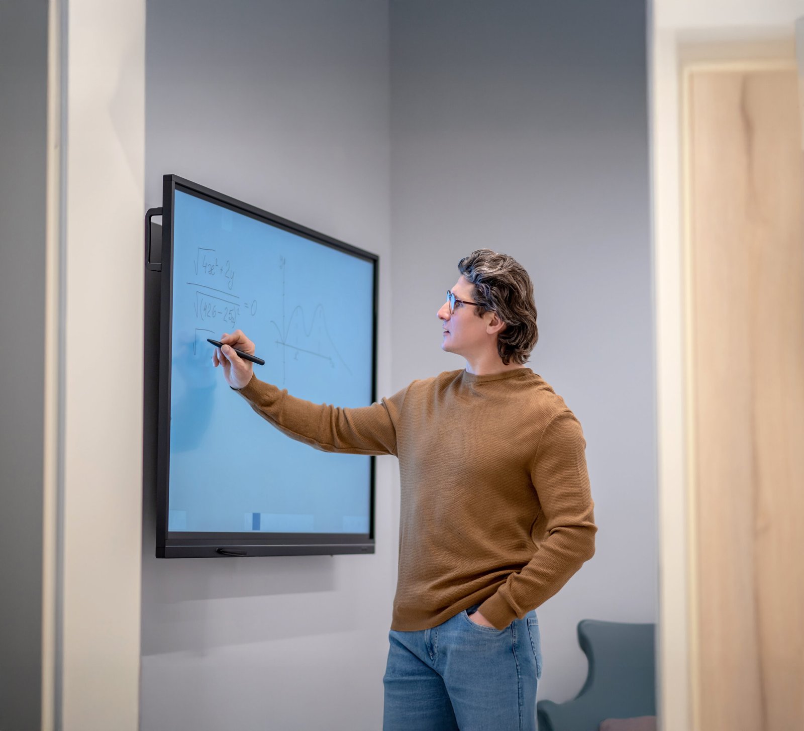 Différence entre un écran interactif et un vpi